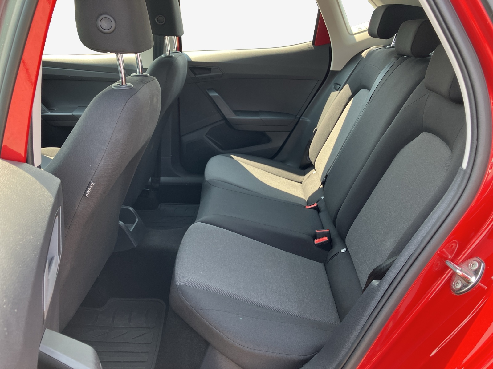 SEAT Ibiza 1.0 EcoTSI Sol-image-11