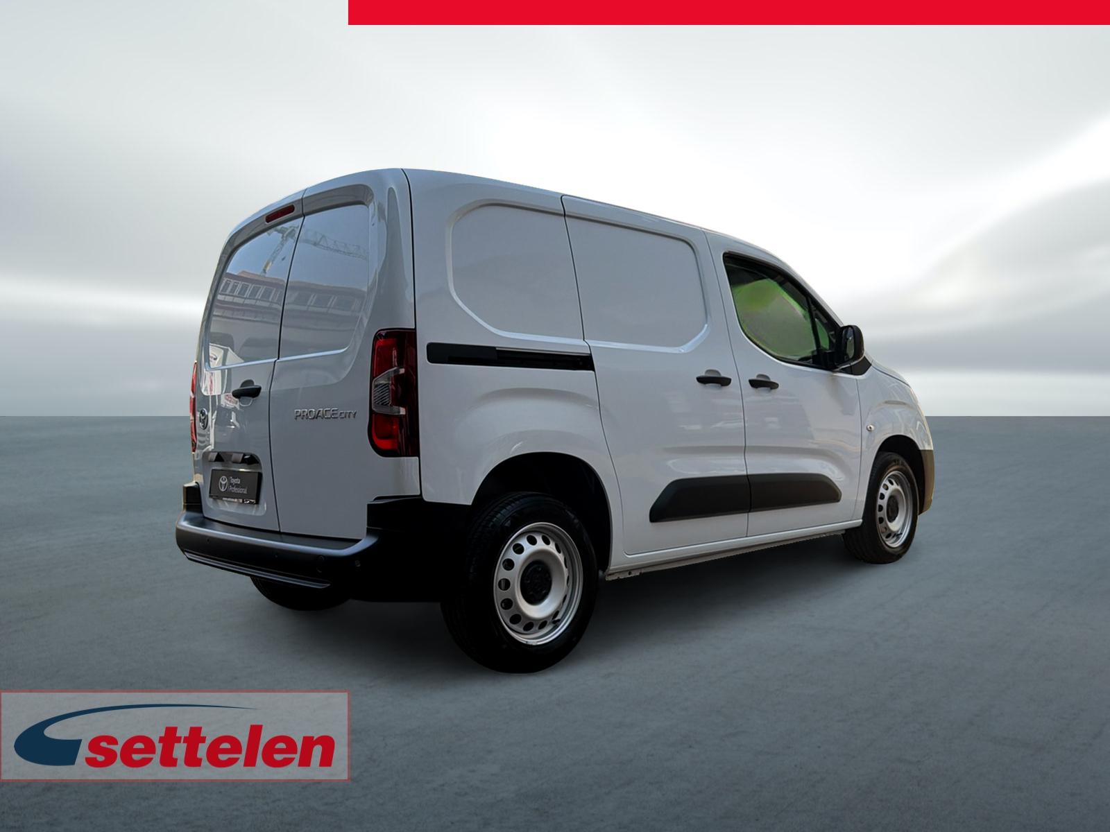 TOYOTA PROACE CITY Van L1 1.5 D Active-image-4