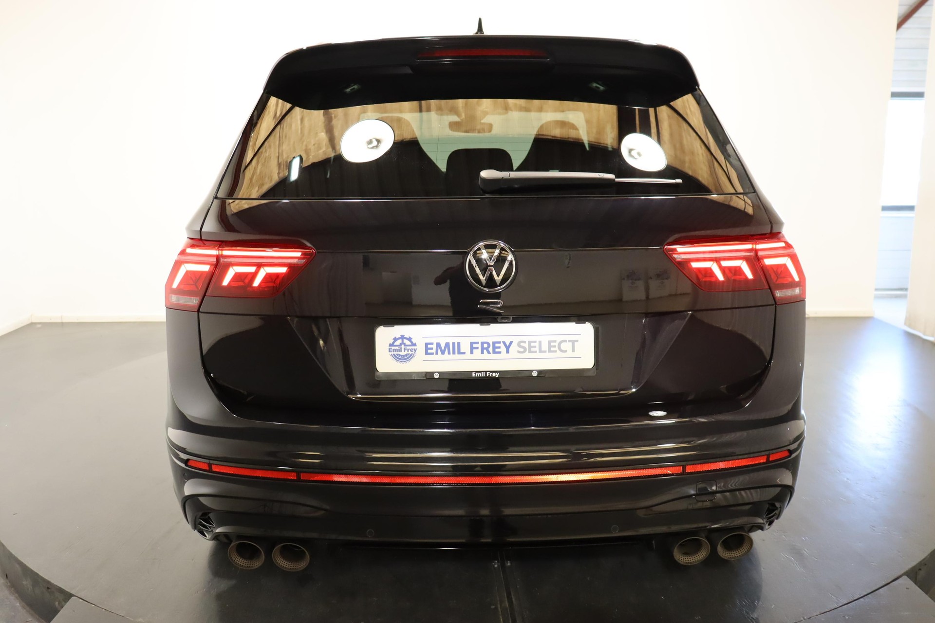 VW Tiguan 2.0 TSI R DSG-image-3