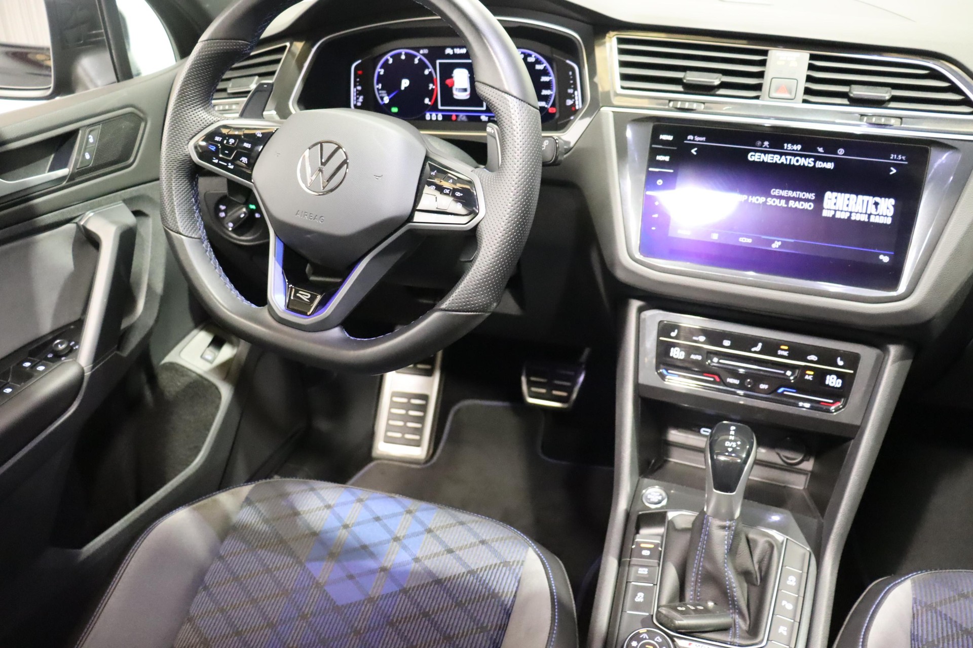 VW Tiguan 2.0 TSI R DSG-image-9