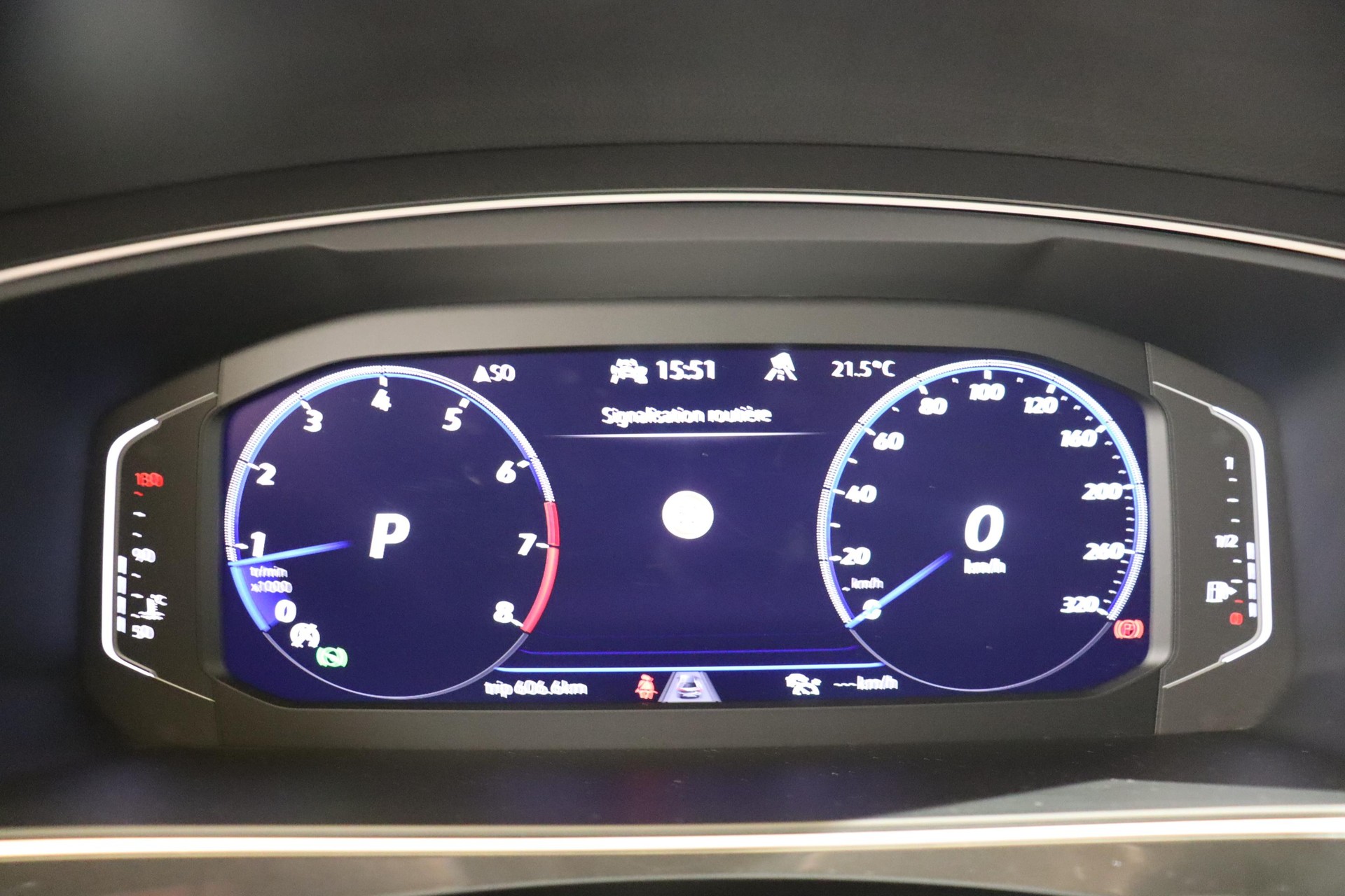 VW Tiguan 2.0 TSI R DSG-image-12