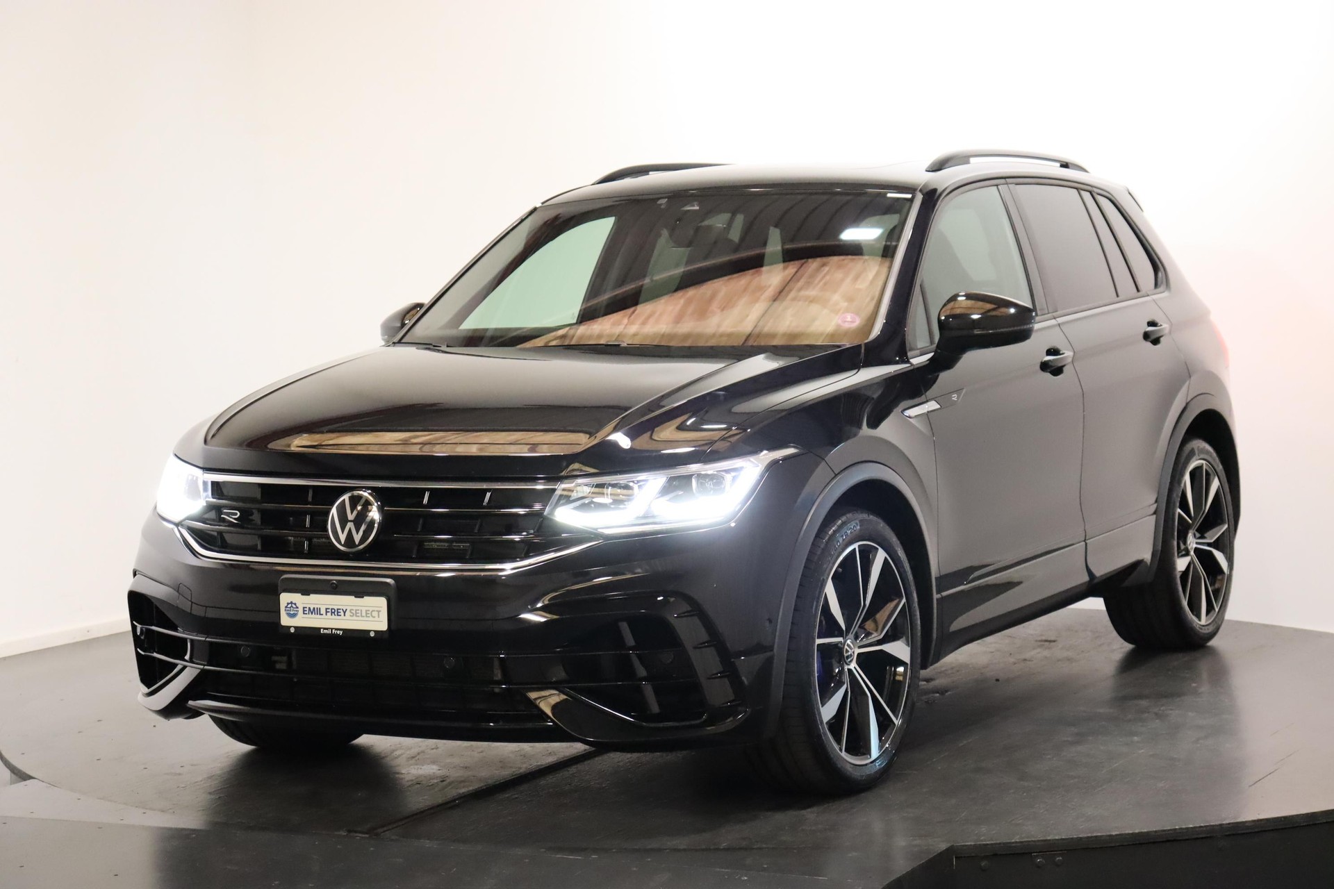 VW Tiguan 2.0 TSI R DSG-image-0