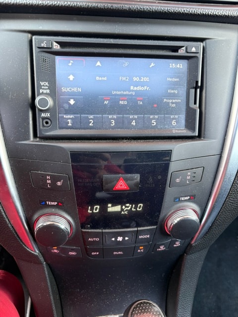 SUZUKI Kizashi 2.4 Sergio Cellano 4WD CVT-image-9