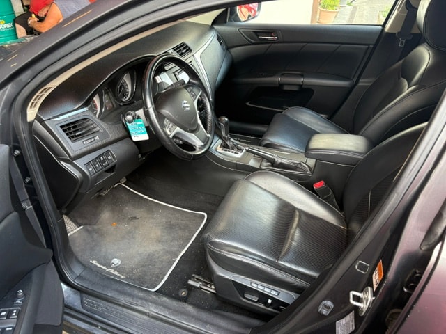 SUZUKI Kizashi 2.4 Sergio Cellano 4WD CVT-image-6