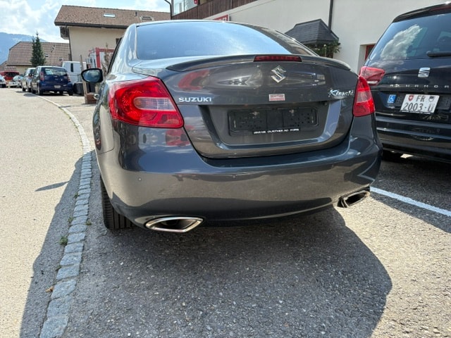 SUZUKI Kizashi 2.4 Sergio Cellano 4WD CVT-image-2