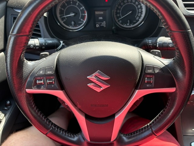 SUZUKI Kizashi 2.4 Sergio Cellano 4WD CVT-image-15