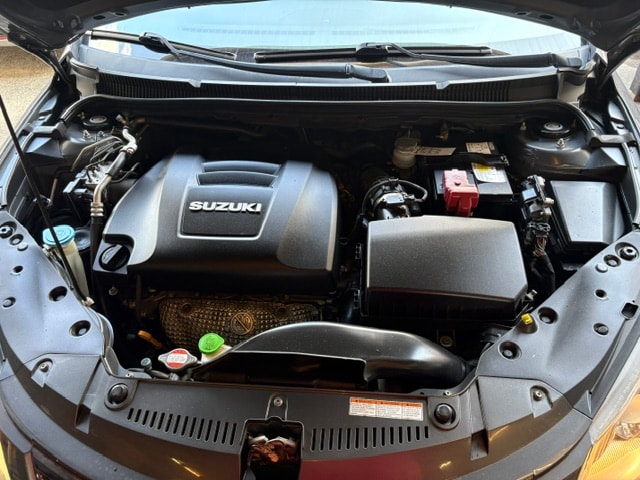 SUZUKI Kizashi 2.4 Sergio Cellano 4WD CVT-image-13