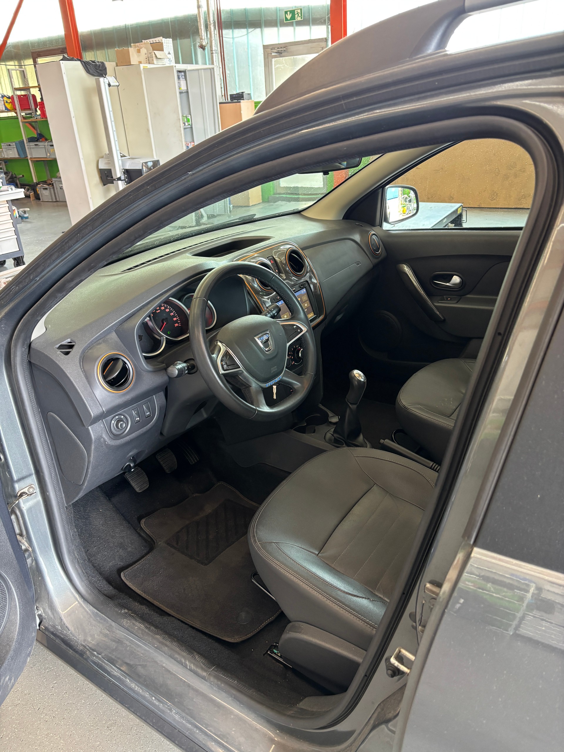 DACIA Logan MCV 0.9 Stepway Unlimited-image-10
