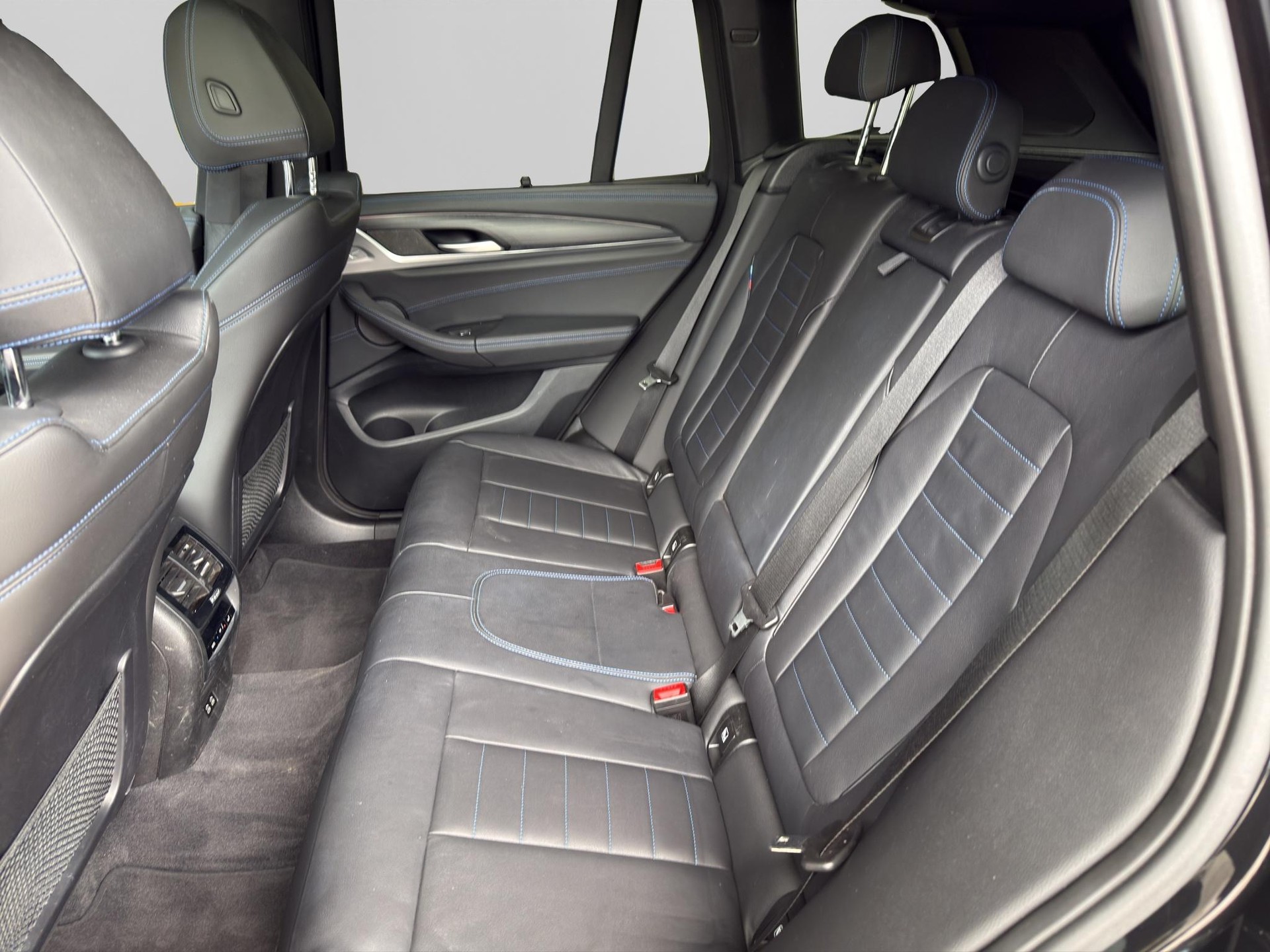 BMW X3 M40i-image-18