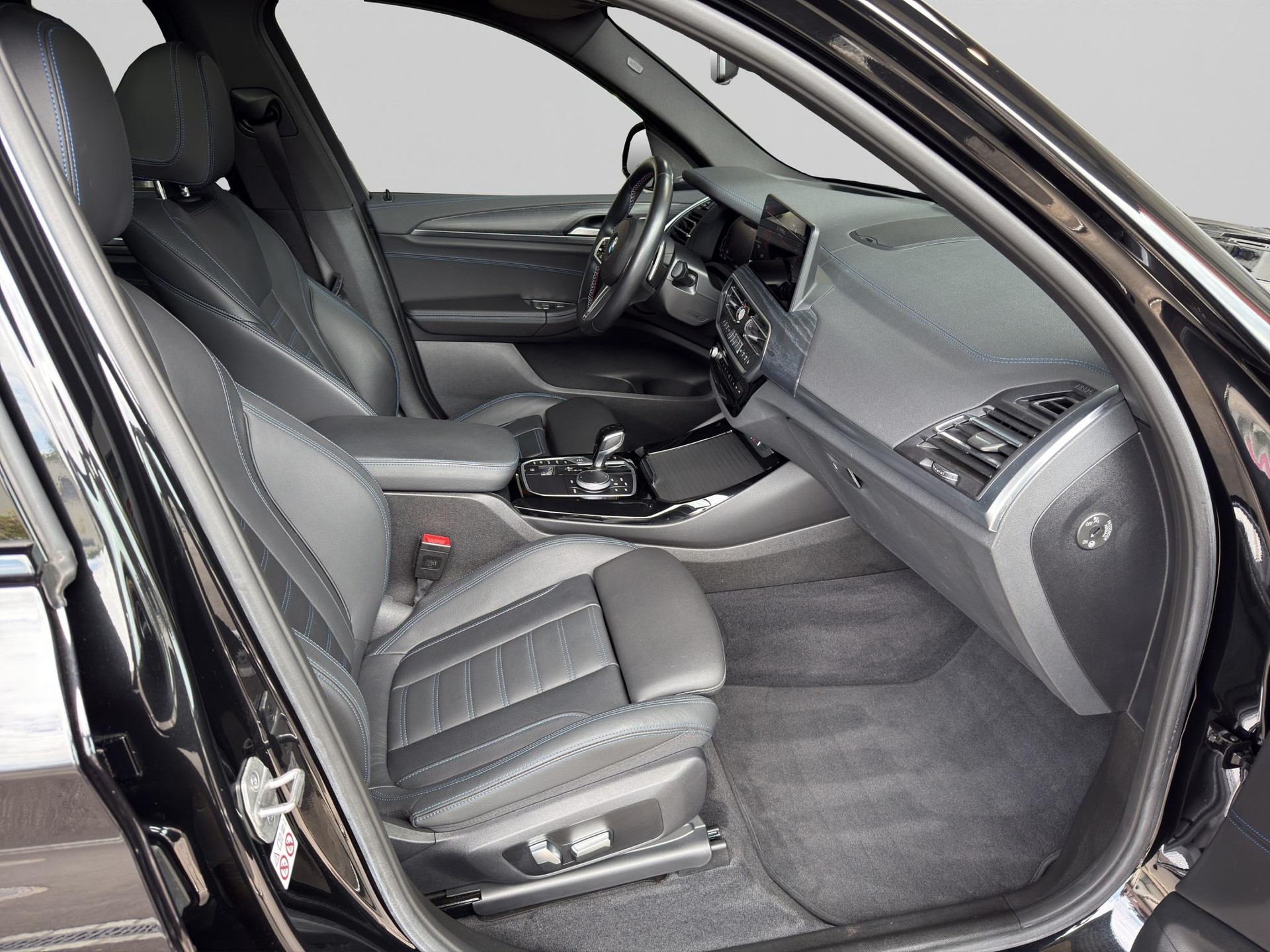 BMW X3 M40i-image-16