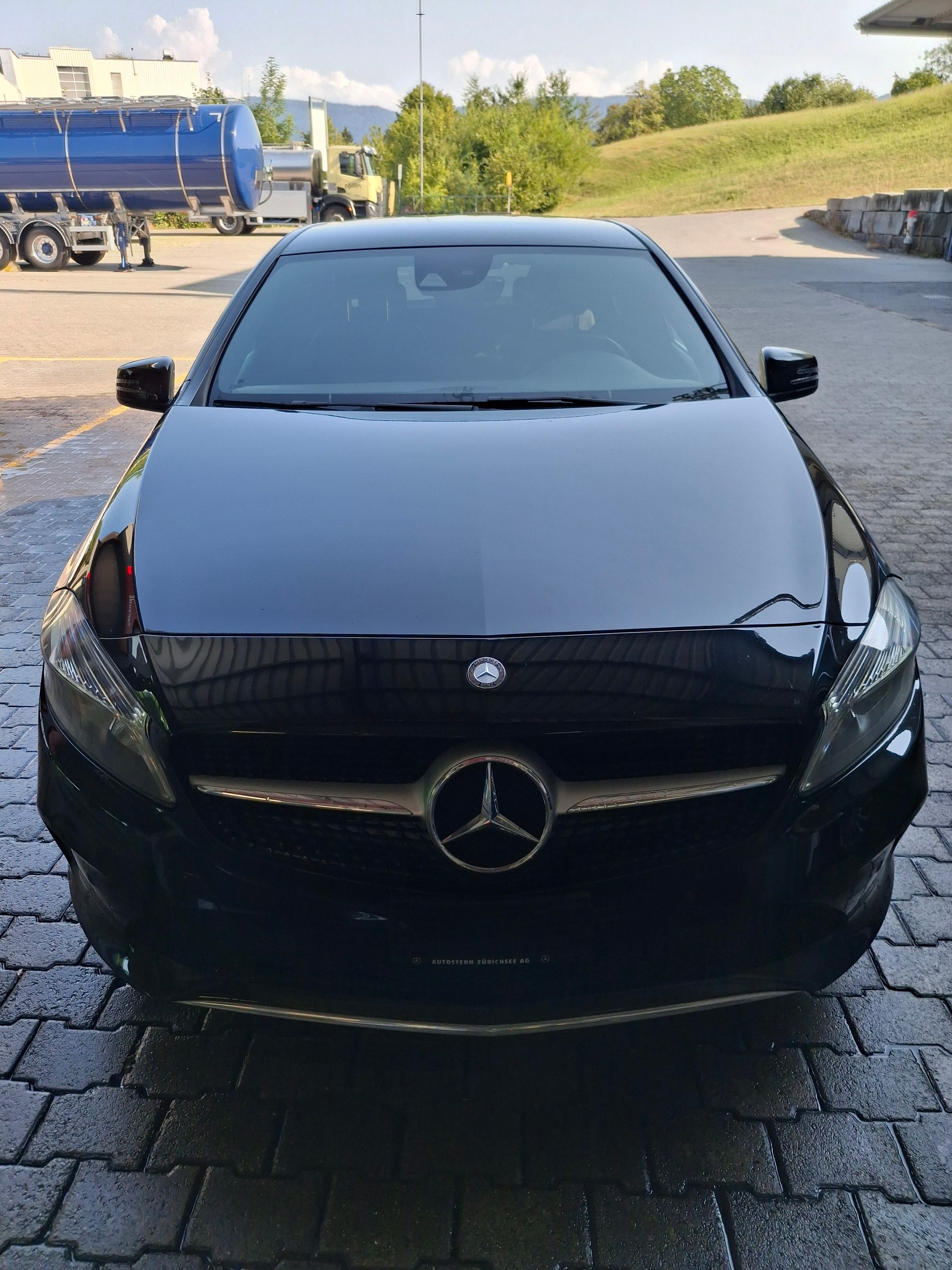 MERCEDES-BENZ A 180-image-0