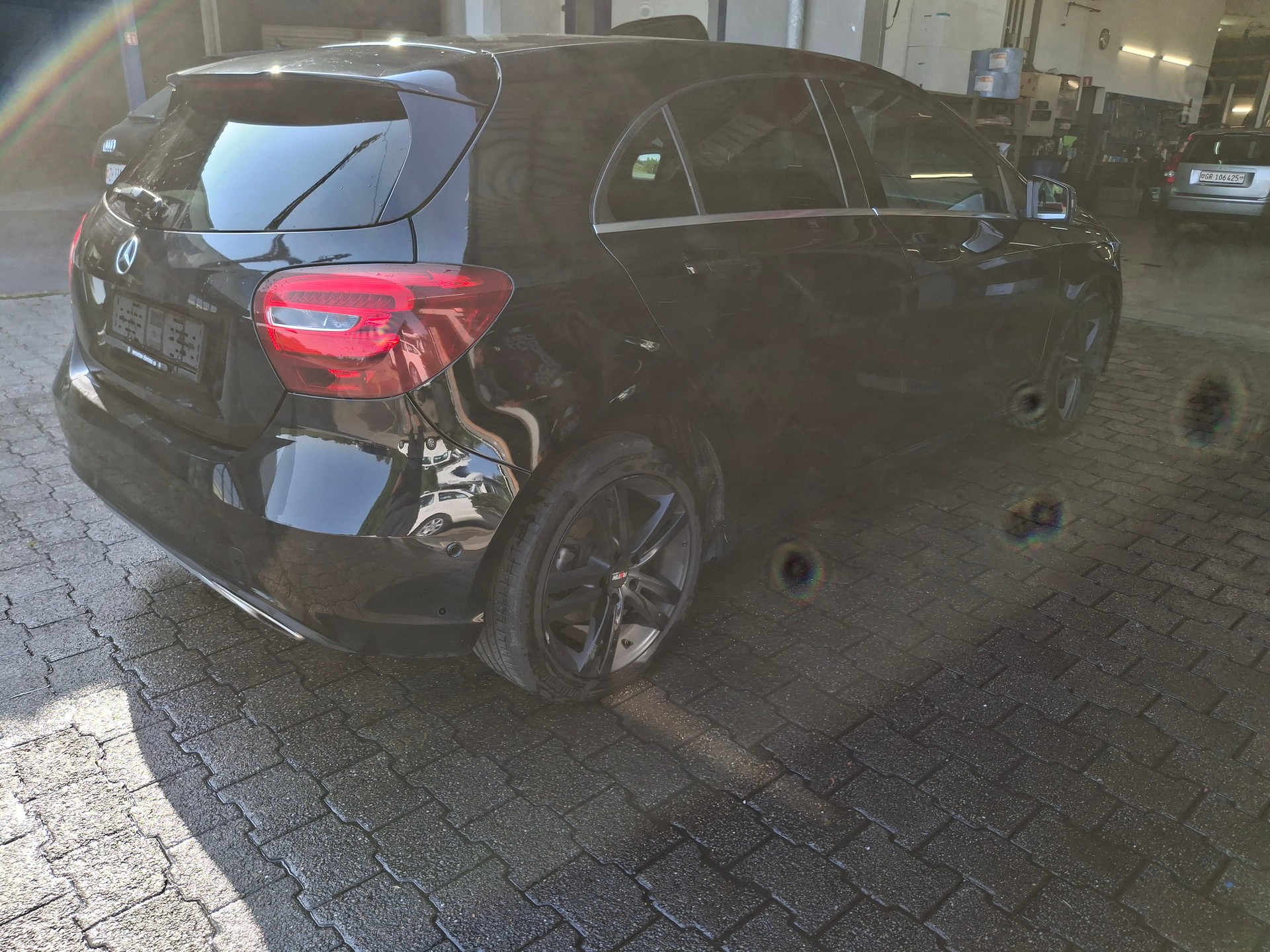 MERCEDES-BENZ A 180-image-5