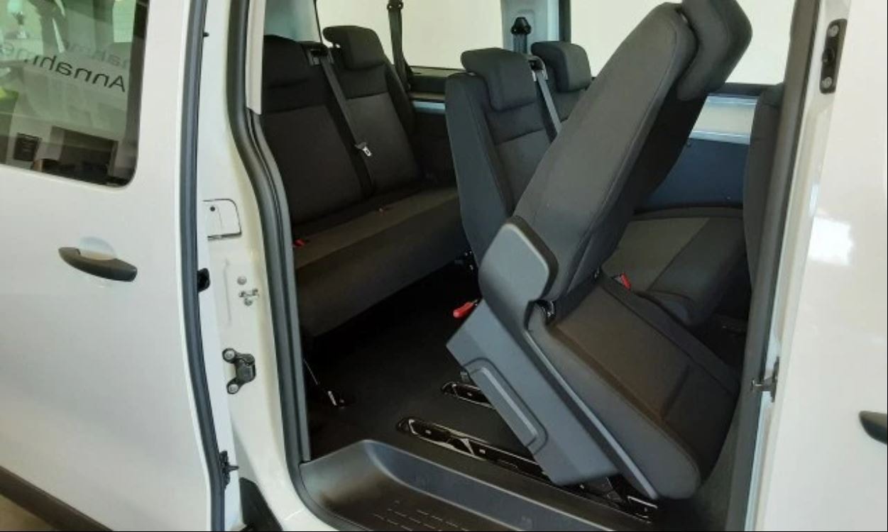 OPEL Vivaro Kombi 2.7 t L 1.5 CDTI 120 Essentia S/S-image-4