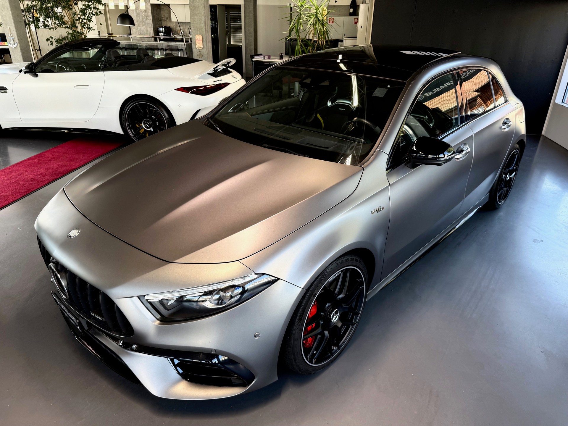 MERCEDES-BENZ A AMG 45 S 4Matic+ 8G-DCT-showroom-element-2