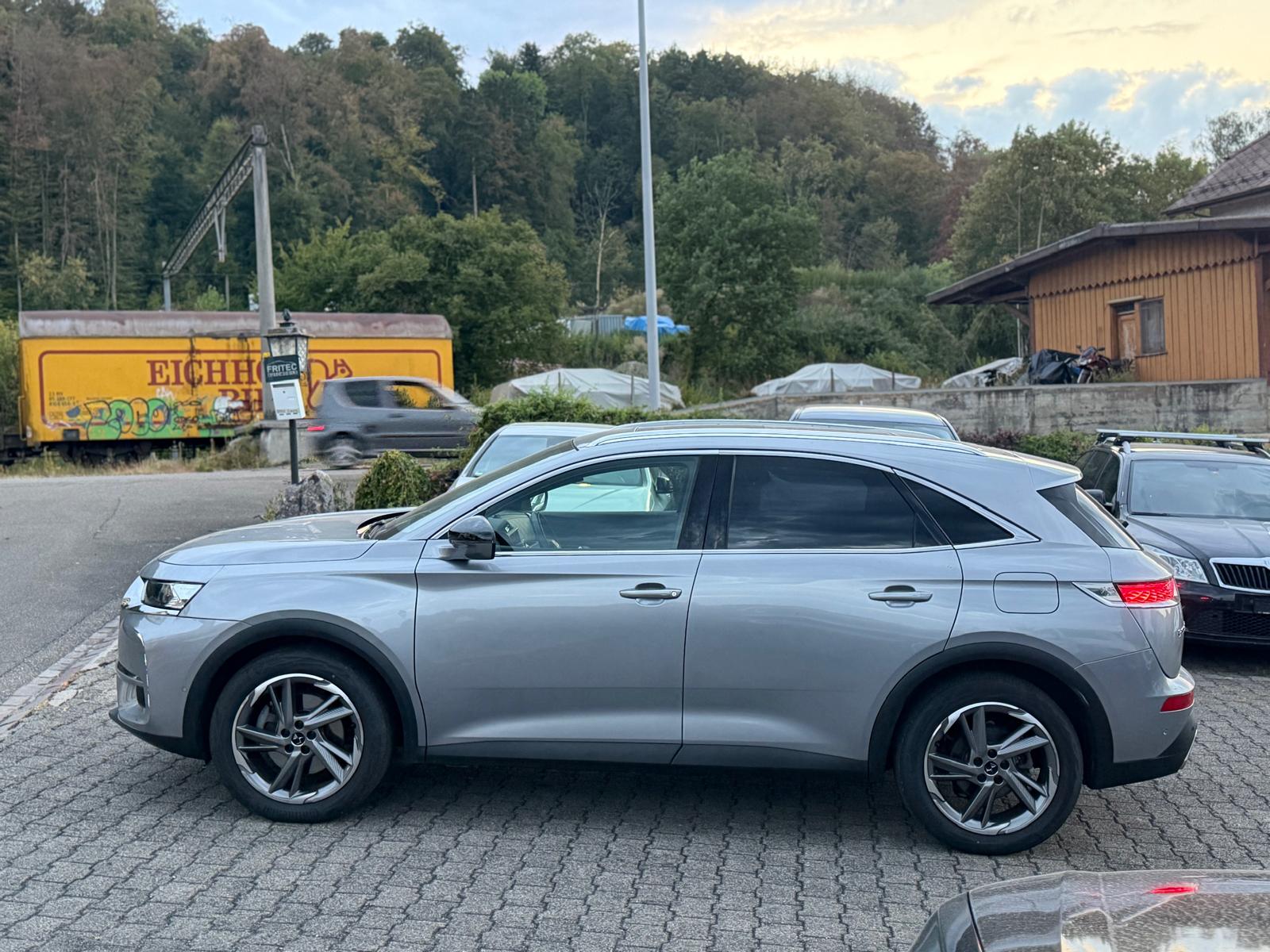 DS AUTOMOBILES DS 7 Crossback E-Tense 300 4x4 Louvre-image-2