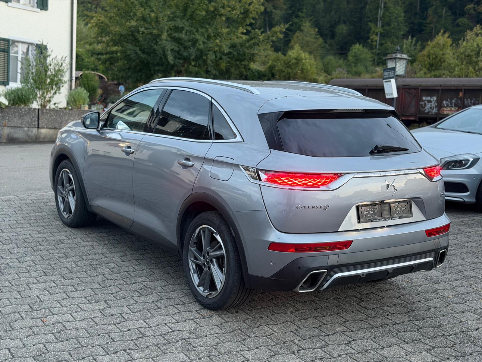 DS AUTOMOBILES DS 7 Crossback E-Tense 300 4x4 Louvre-image-3