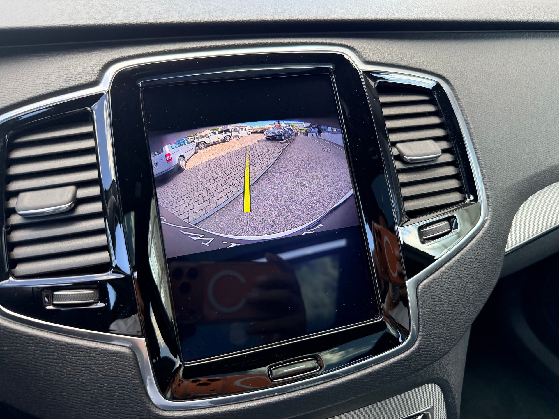 VOLVO XC90 D5 AWD R-Design Geartronic-image-16