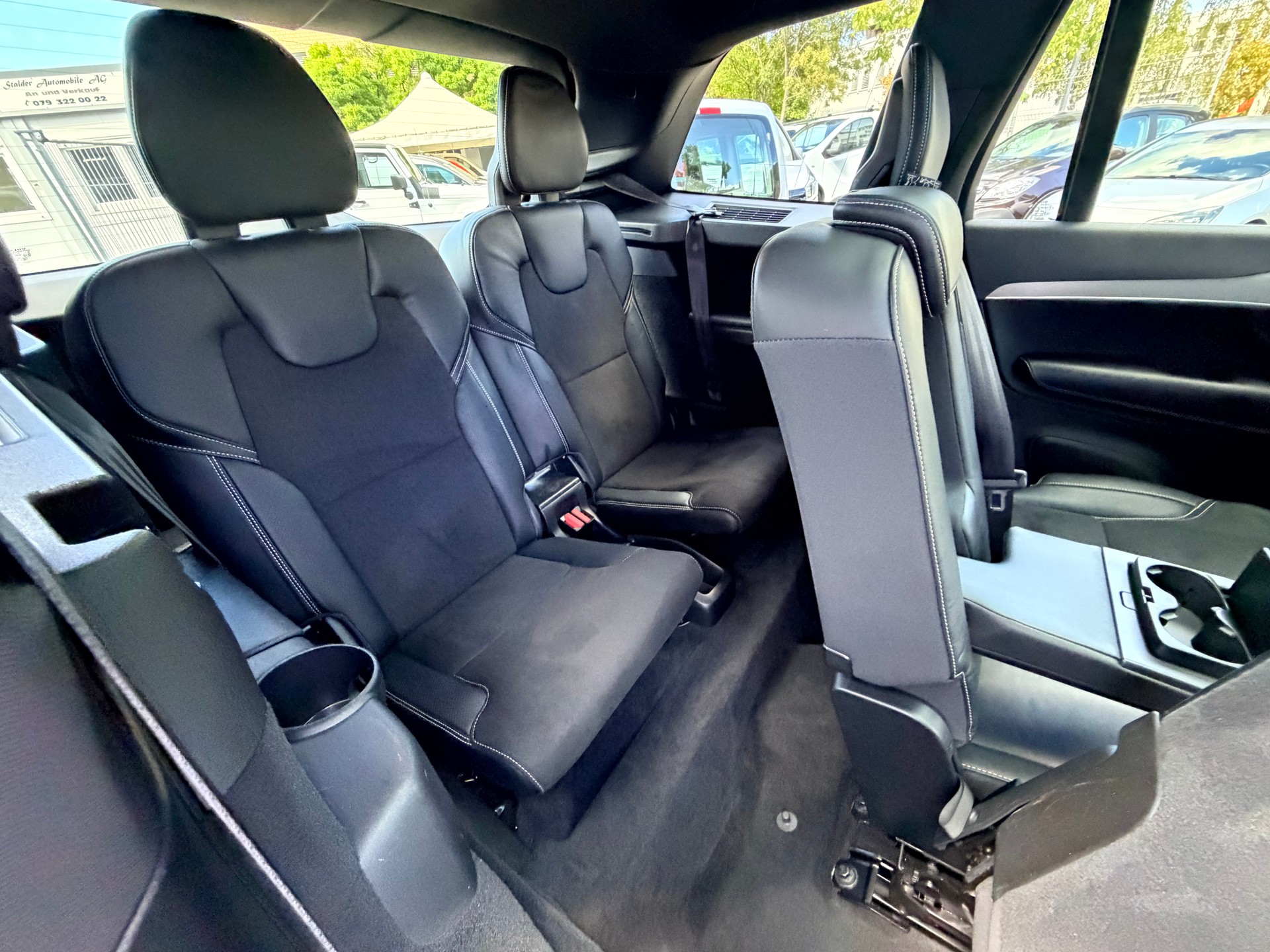 VOLVO XC90 D5 AWD R-Design Geartronic-image-12