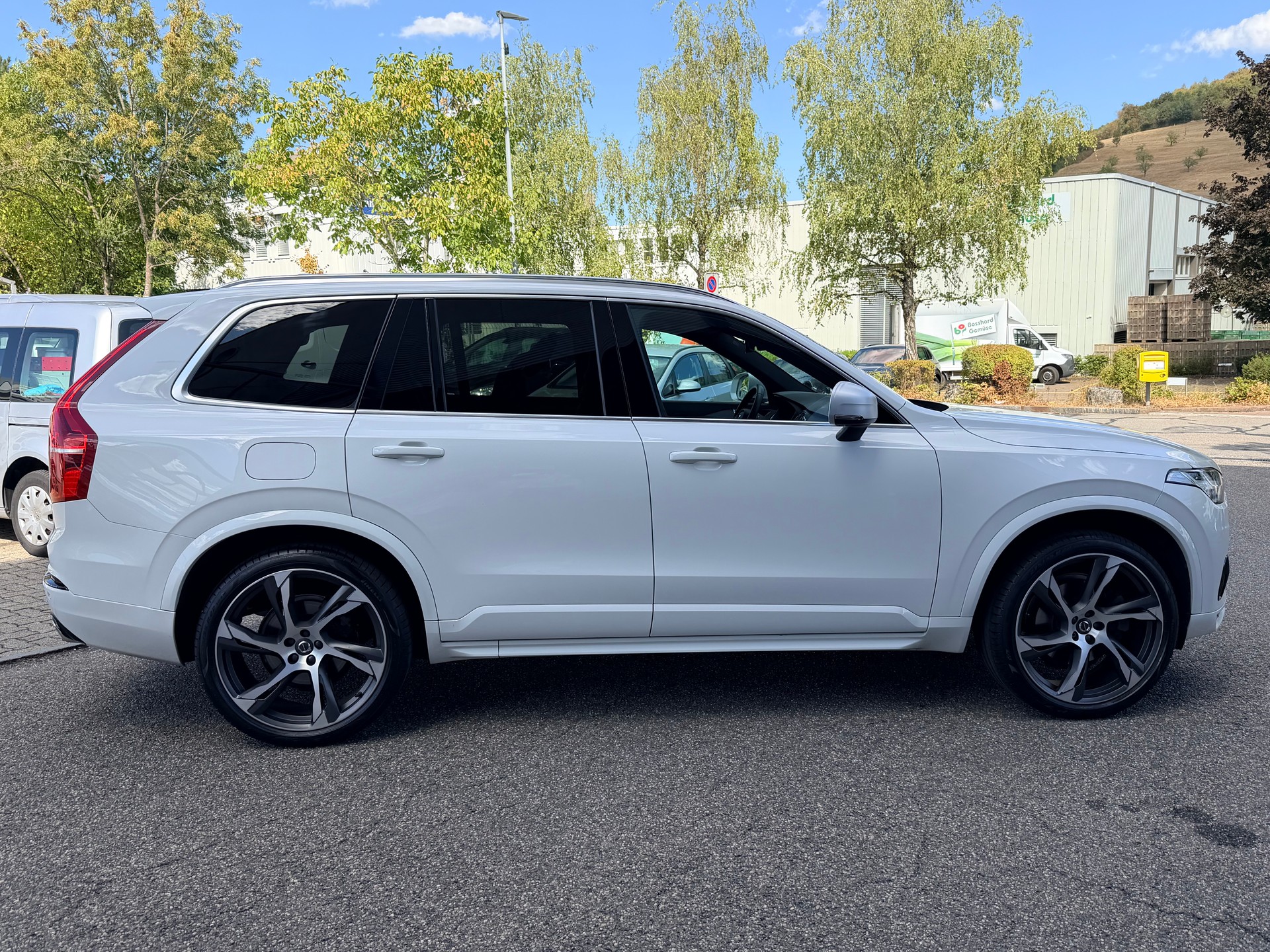VOLVO XC90 D5 AWD R-Design Geartronic-showroom-element-1