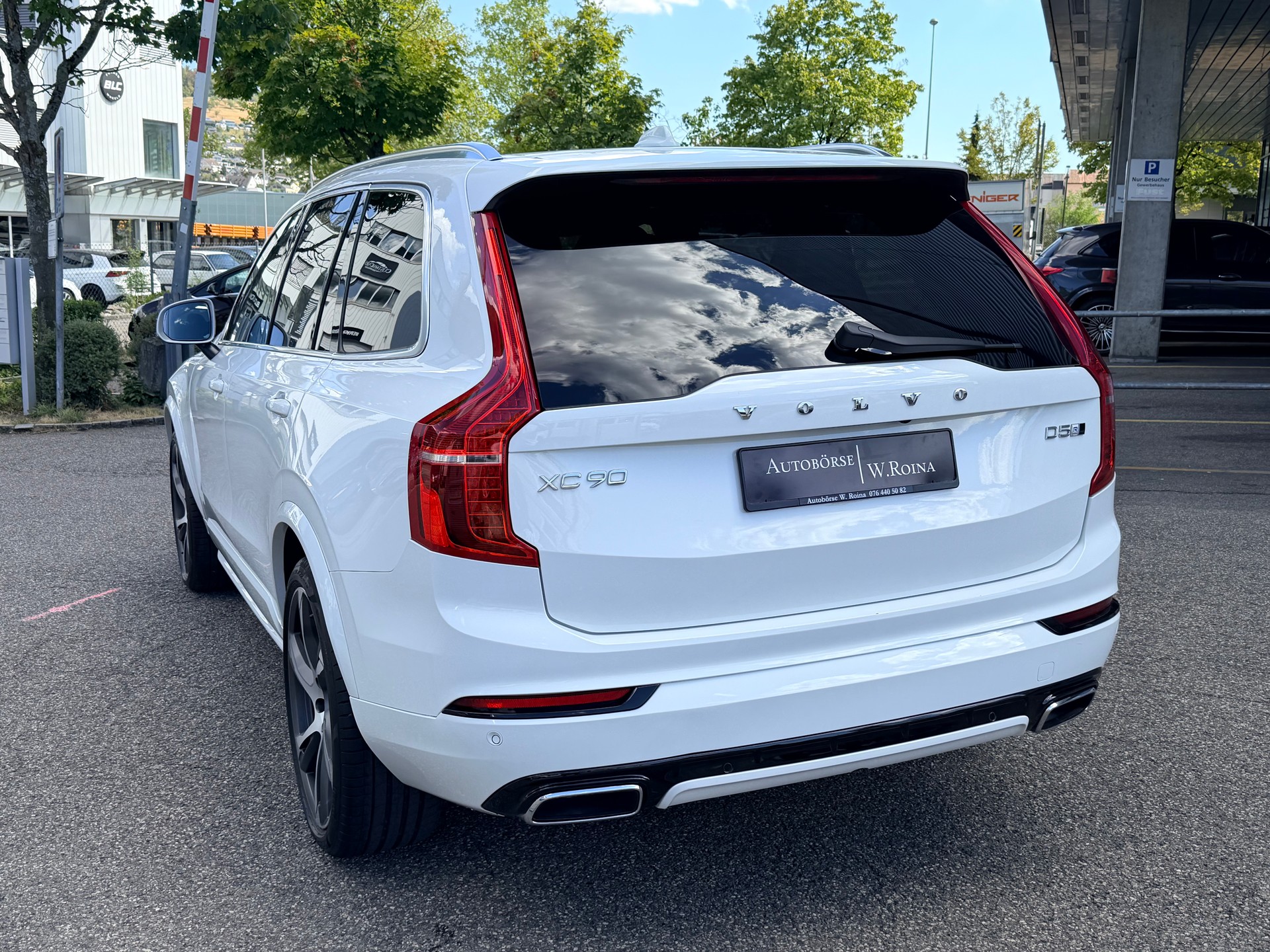 VOLVO XC90 D5 AWD R-Design Geartronic-image-4