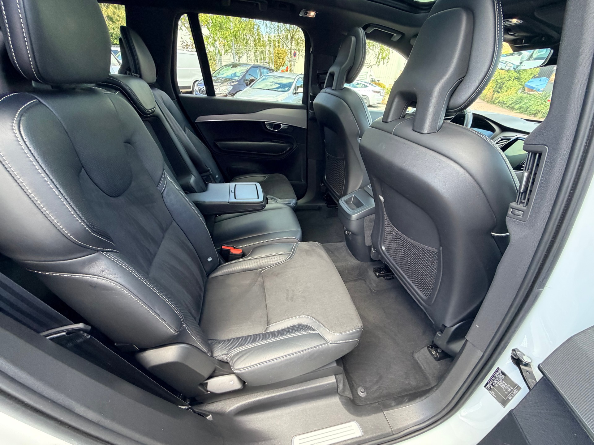 VOLVO XC90 D5 AWD R-Design Geartronic-image-13