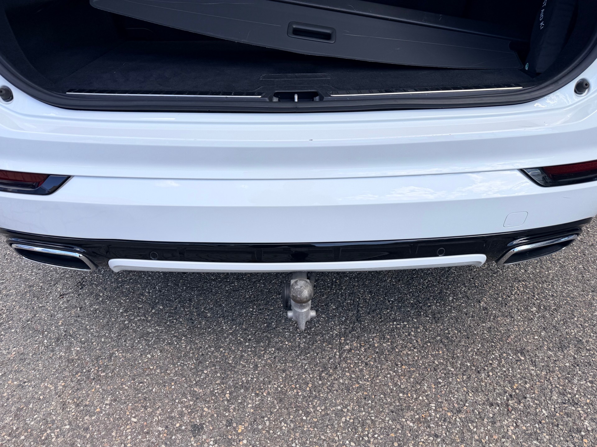 VOLVO XC90 D5 AWD R-Design Geartronic-image-15