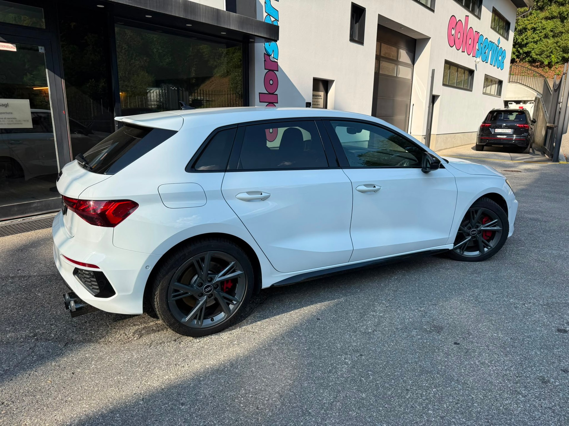 AUDI S3 Sportback 2.0 TFSI quattro S-tronic-image-4