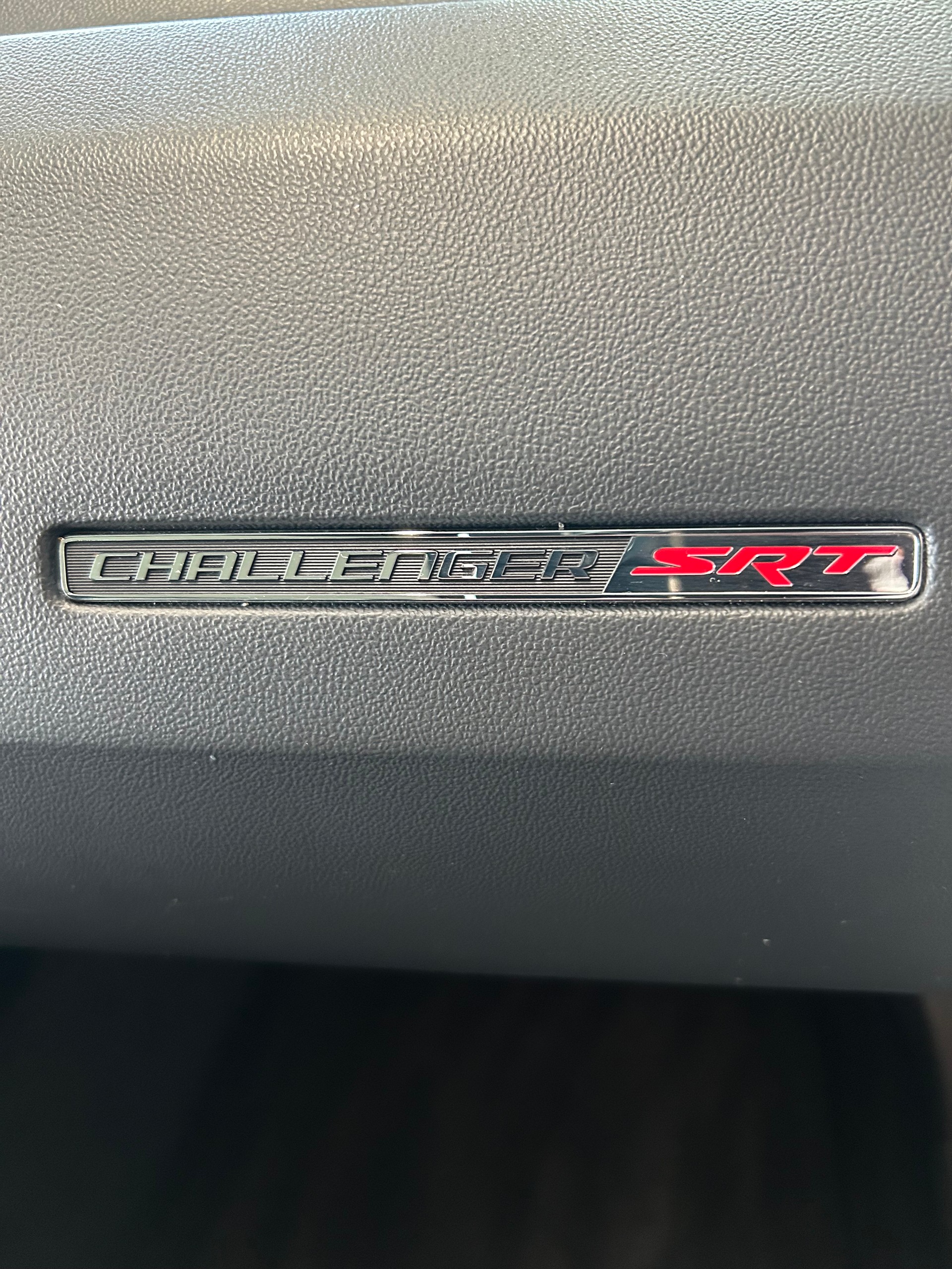 DODGE Challenger SRT-8 392 Hemi V8-image-19