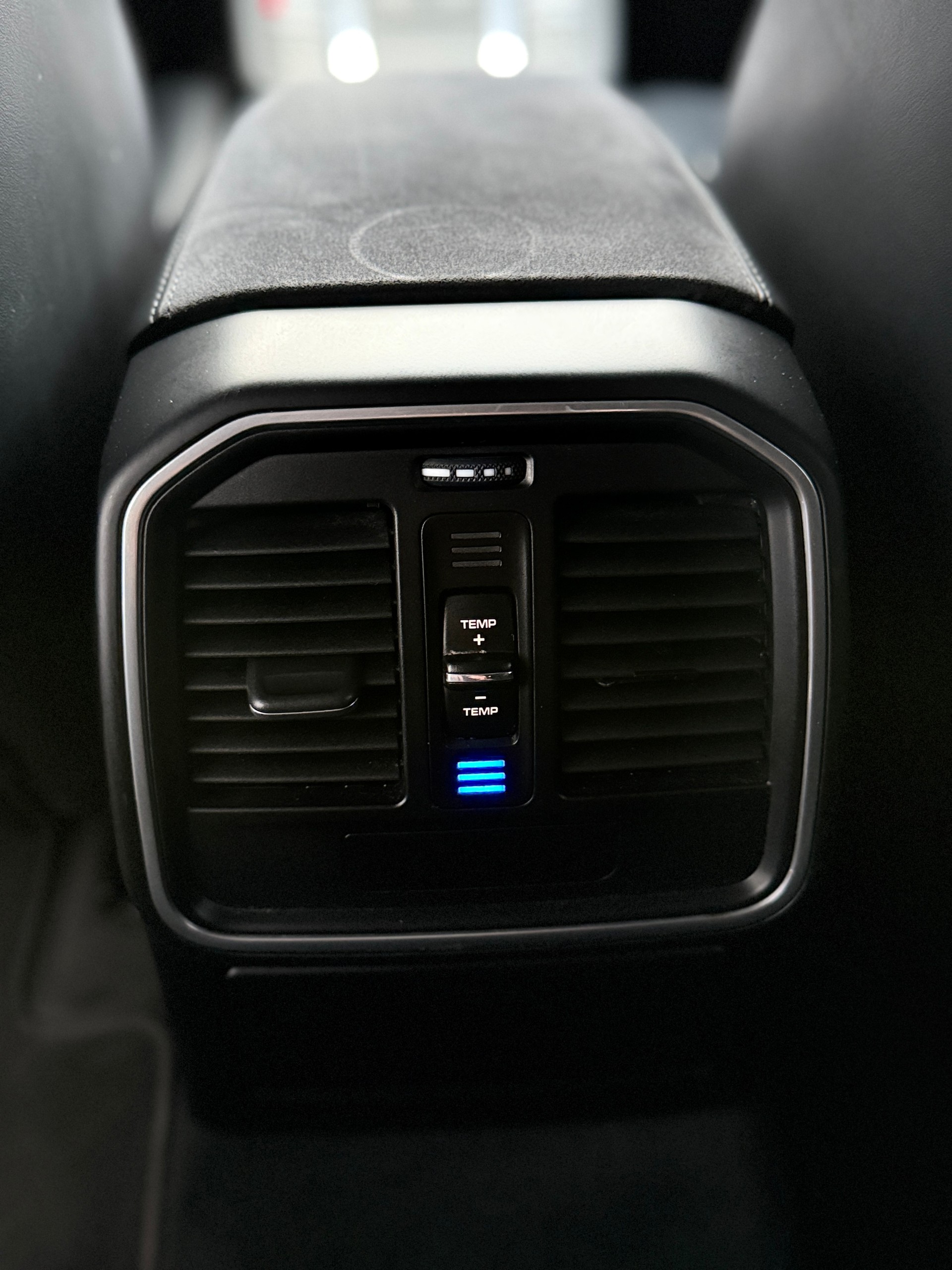 PORSCHE Macan GTS PDK-image-21