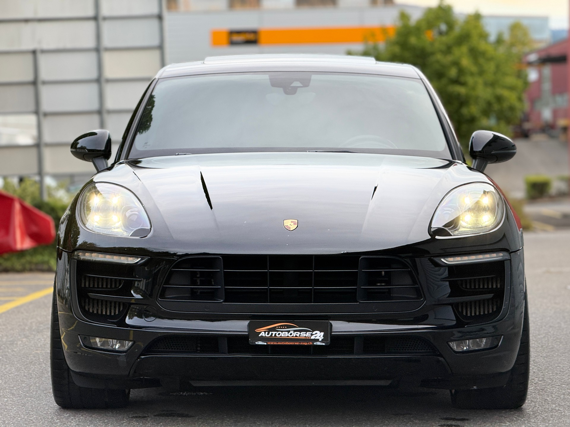 PORSCHE Macan GTS PDK-image-2