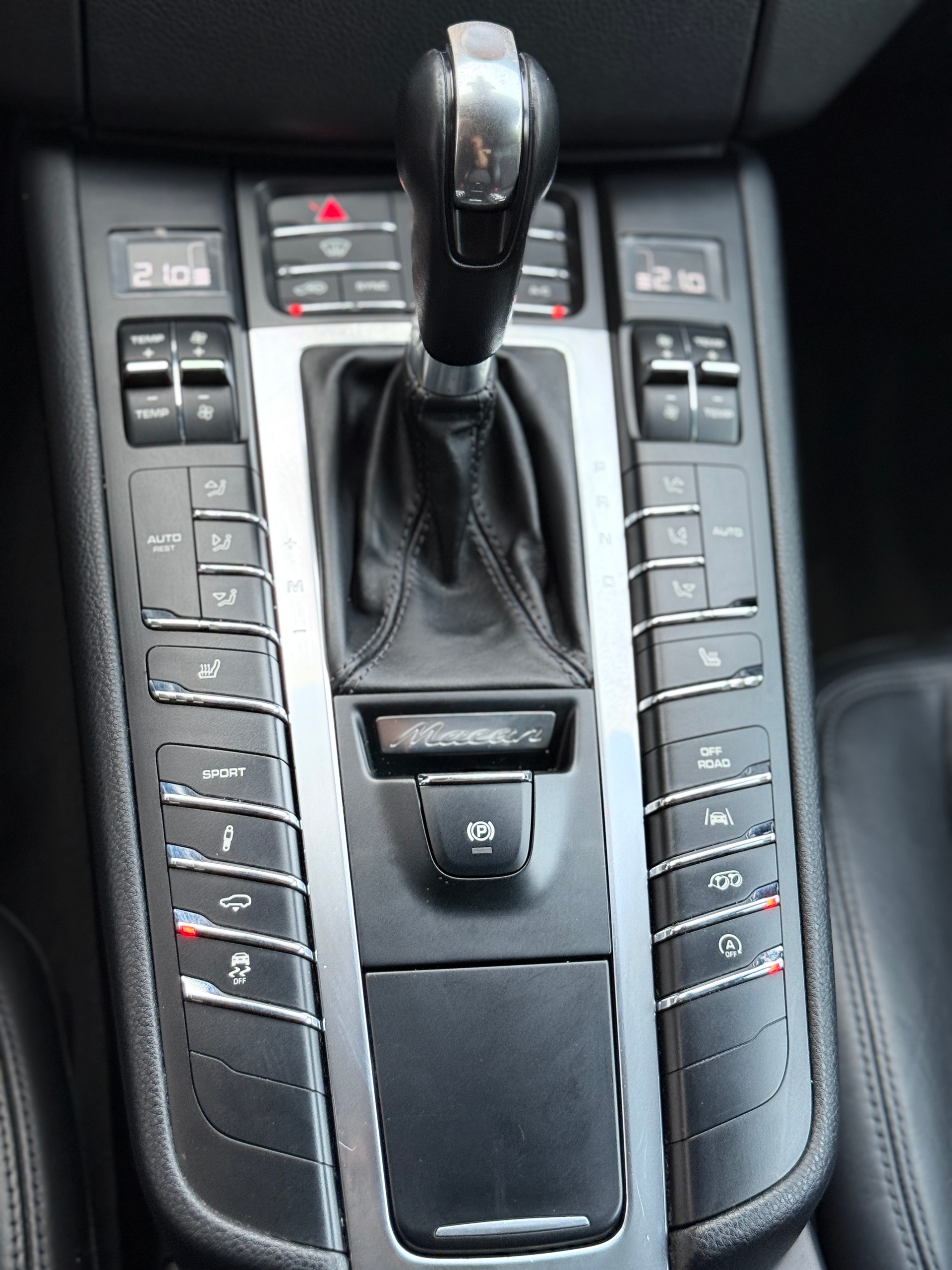 PORSCHE Macan GTS PDK-image-13
