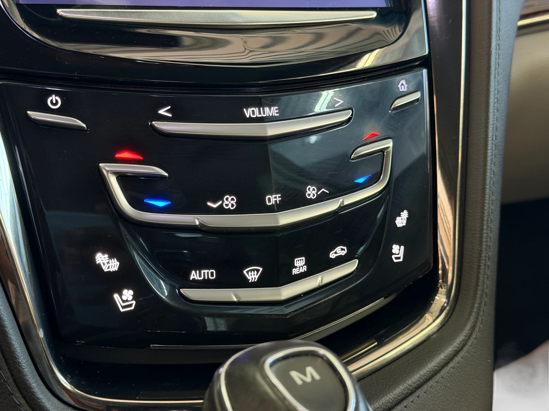 CADILLAC CTS Sedan 2.0 Turbo AWD Premium Automatic | CH-Auto | MFK 02.2025 | Ab Service |-image-19