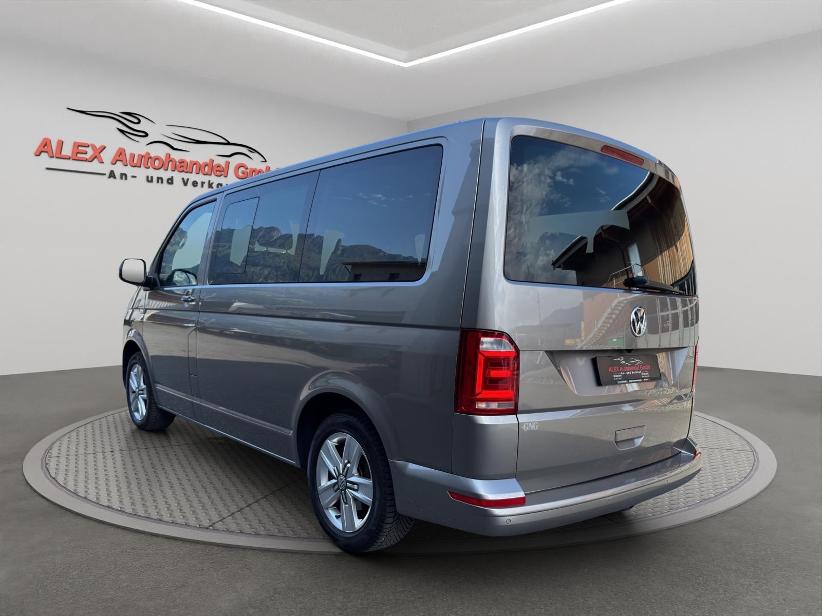 VW T6 Multivan 2.0 Bi-TDI Family Gen. Six 4Motion DSG-image-3