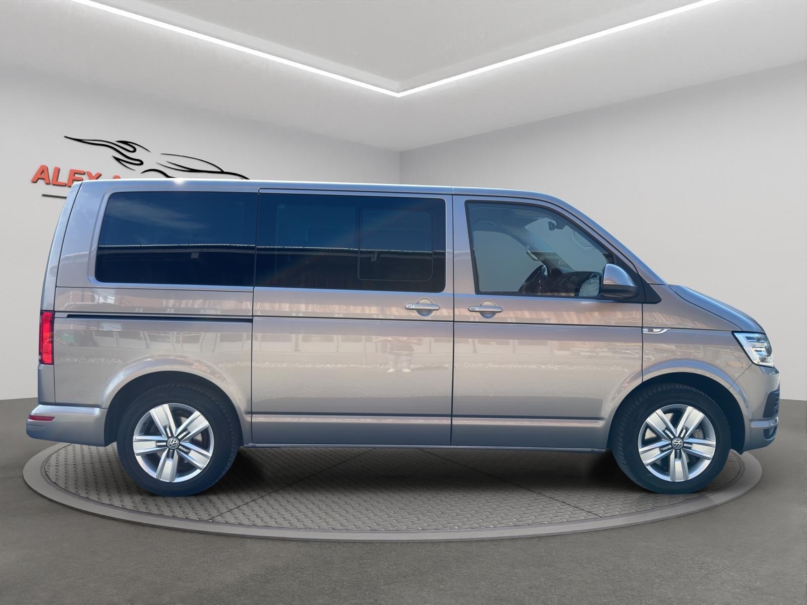 VW T6 Multivan 2.0 Bi-TDI Family Gen. Six 4Motion DSG-image-7
