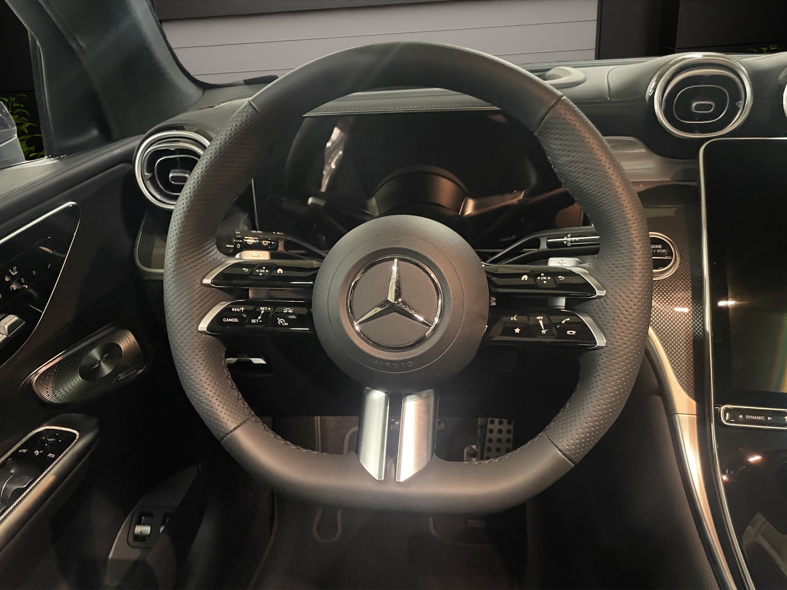 MERCEDES-BENZ GLC 400 e 4Matic EQ Star 9G-Tronic-image-13