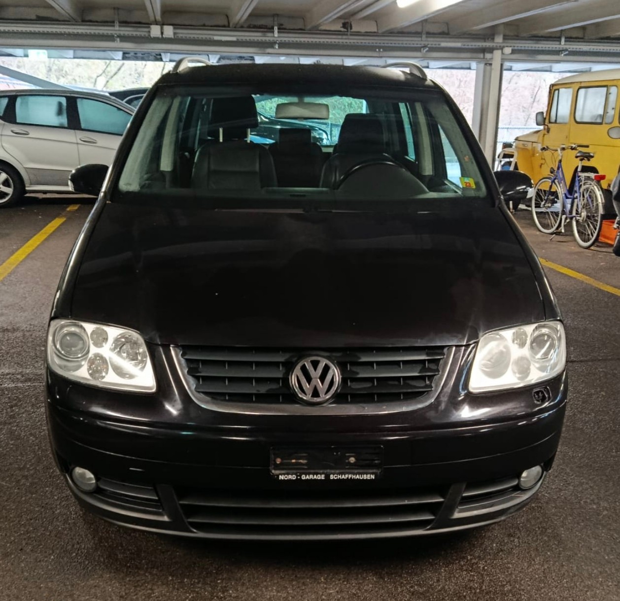 VW Touran 2.0 FSI Highline-image-0