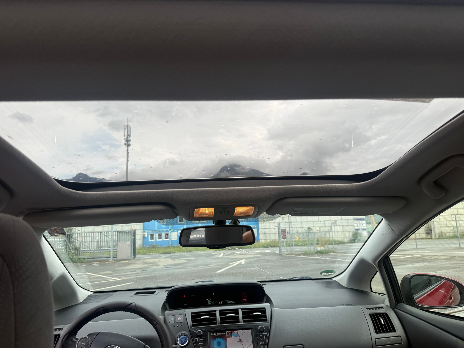 TOYOTA Prius+ 1.8 VVT-i HSD Sol Premium-image-6