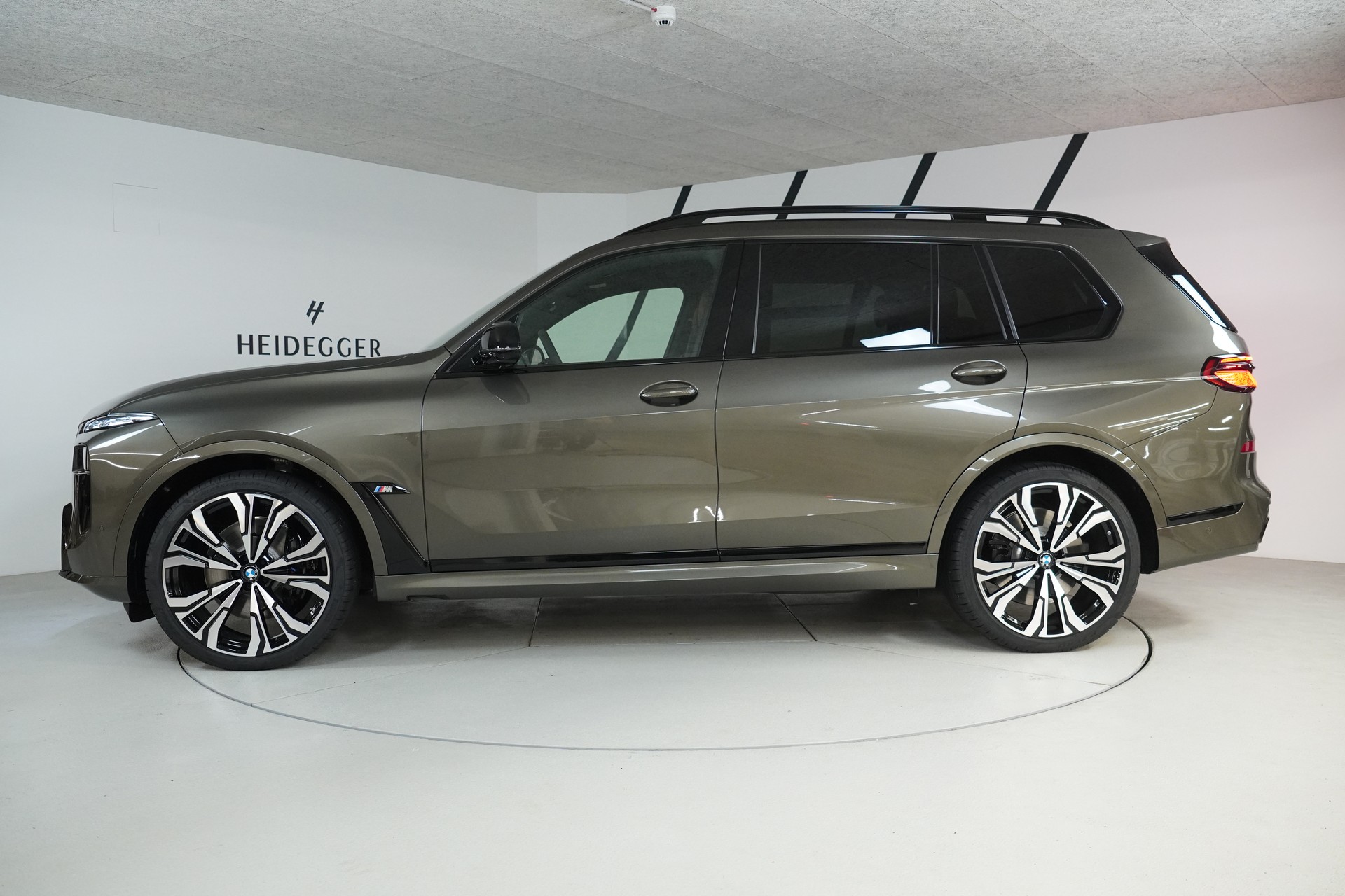 BMW X7 xDrive 48V M60i Steptronic M Sport Pro-image-3