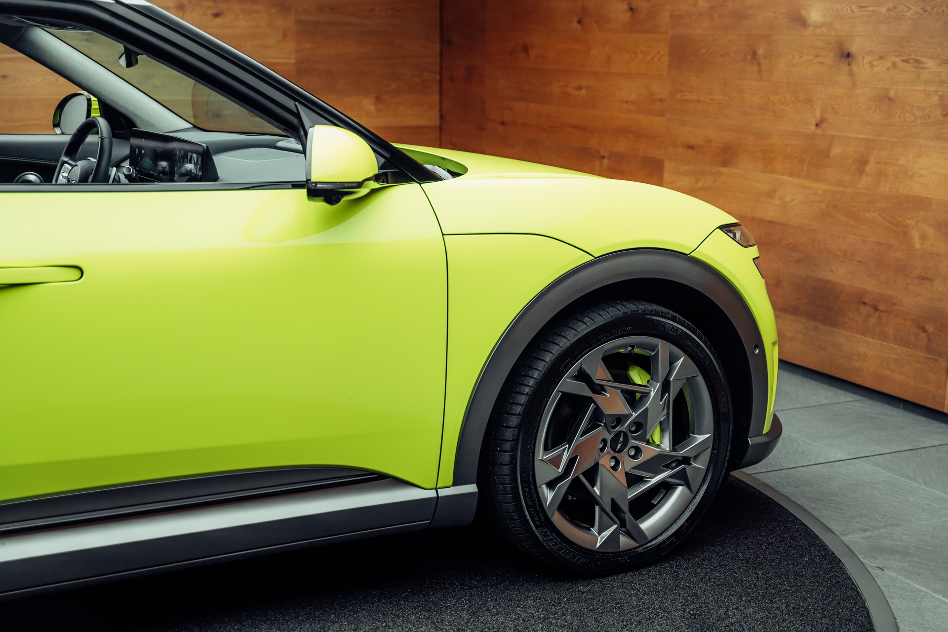 GENESIS GV60 77.4 kWh Sport Plus AWD Sao Paulo Lime-image-20