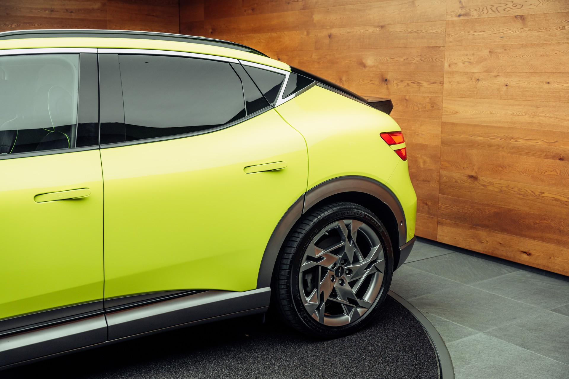 GENESIS GV60 77.4 kWh Sport Plus AWD Sao Paulo Lime-image-19