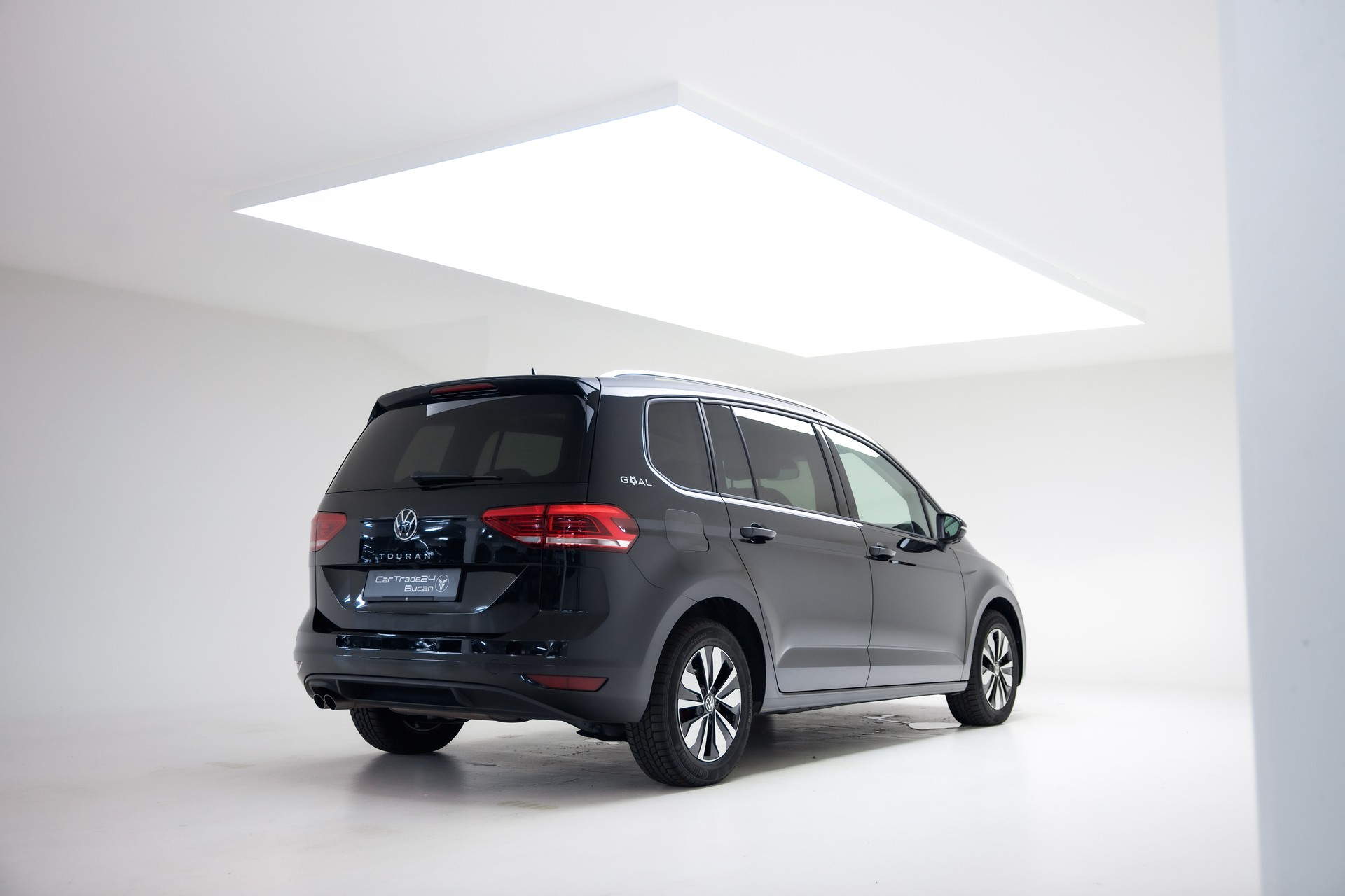 VW Touran 2.0 TDI BlueMotion Technology Comfortline DSG-image-1