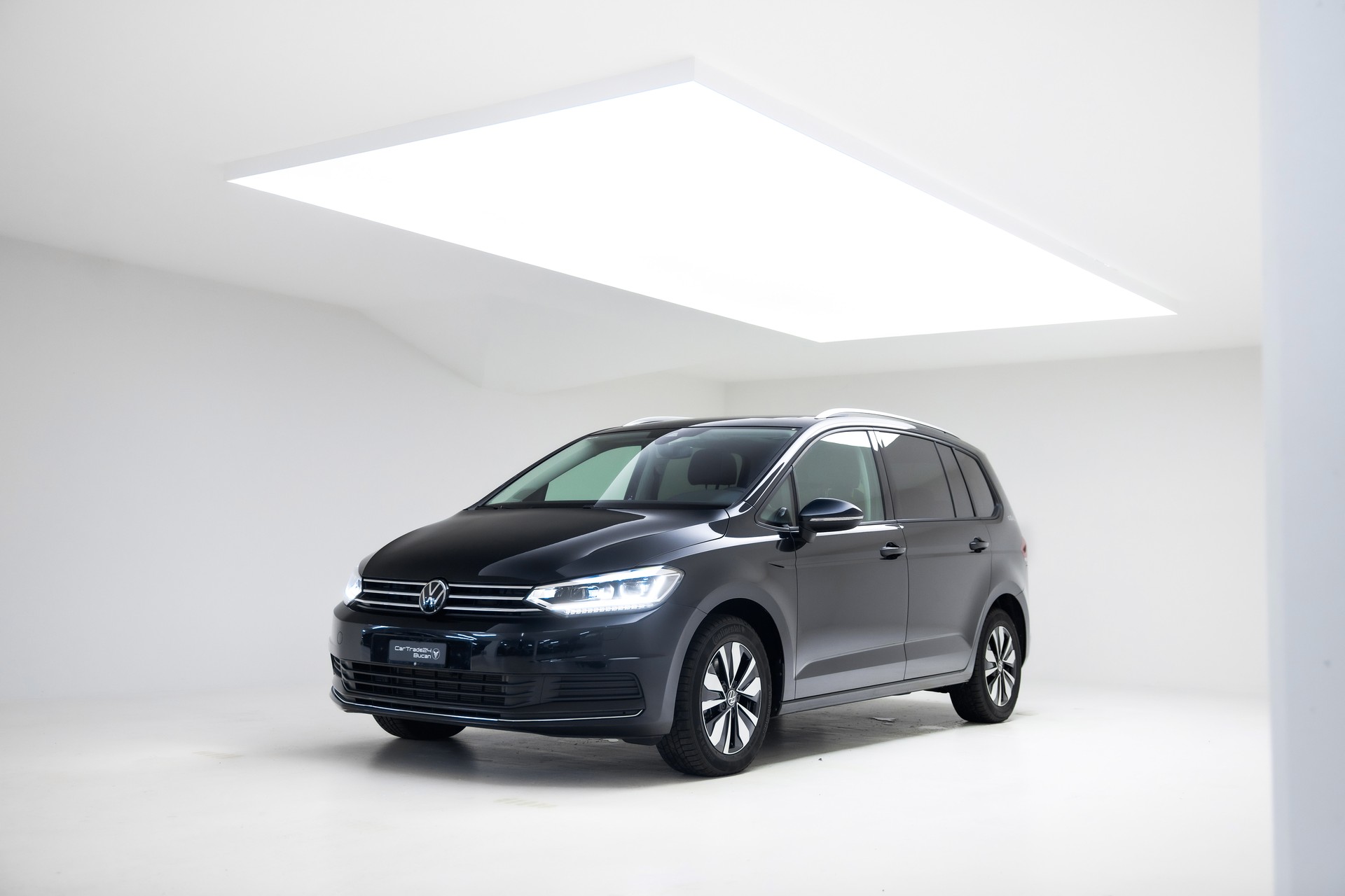 VW Touran 2.0 TDI BlueMotion Technology Comfortline DSG-image-0