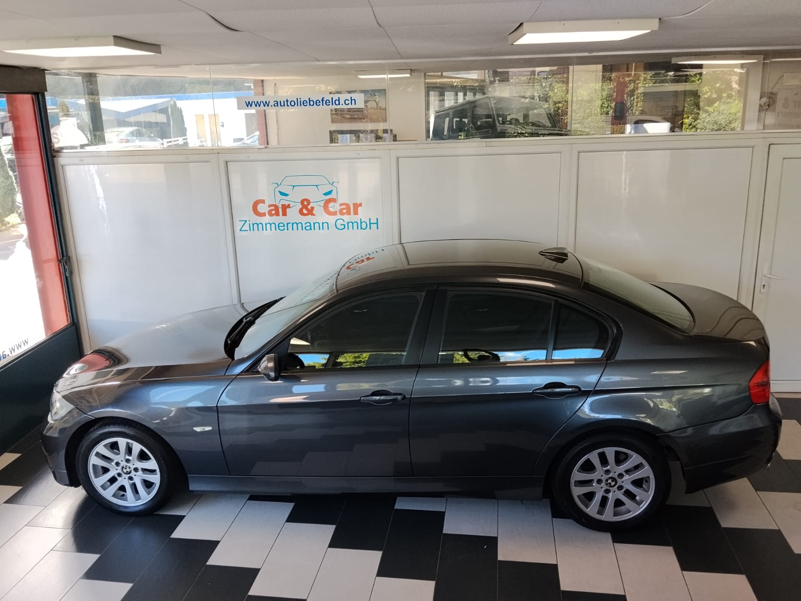 BMW 316i Access-image-1