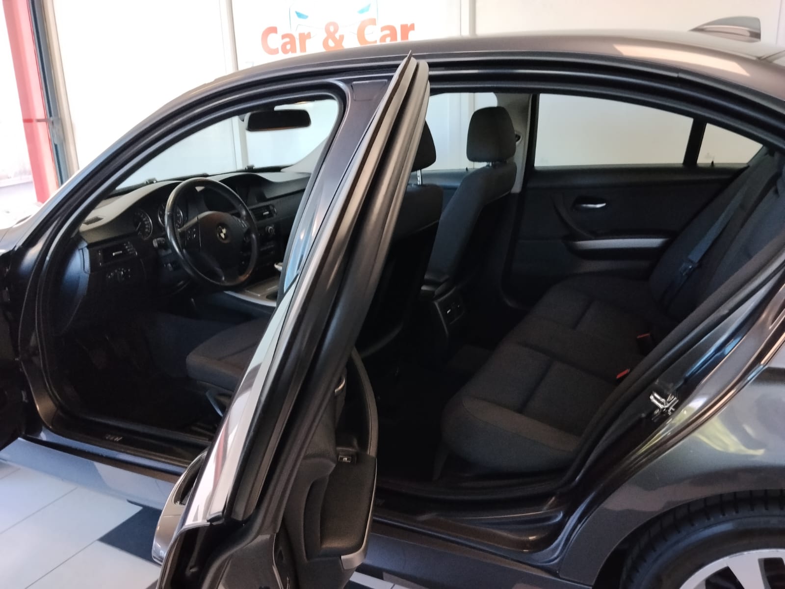 BMW 316i Access-image-7
