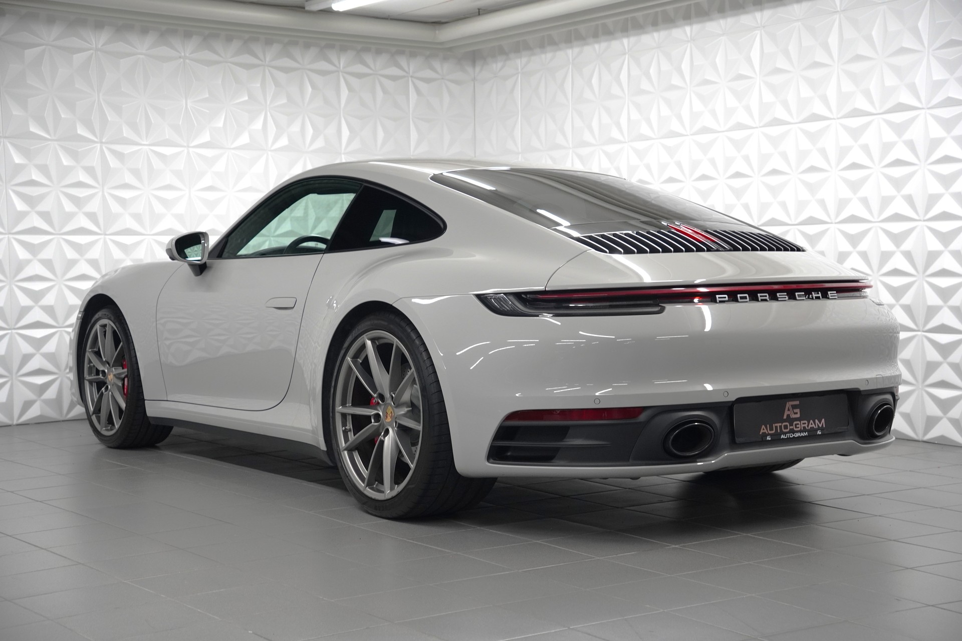 PORSCHE 911 Carrera 4S PDK-image-2