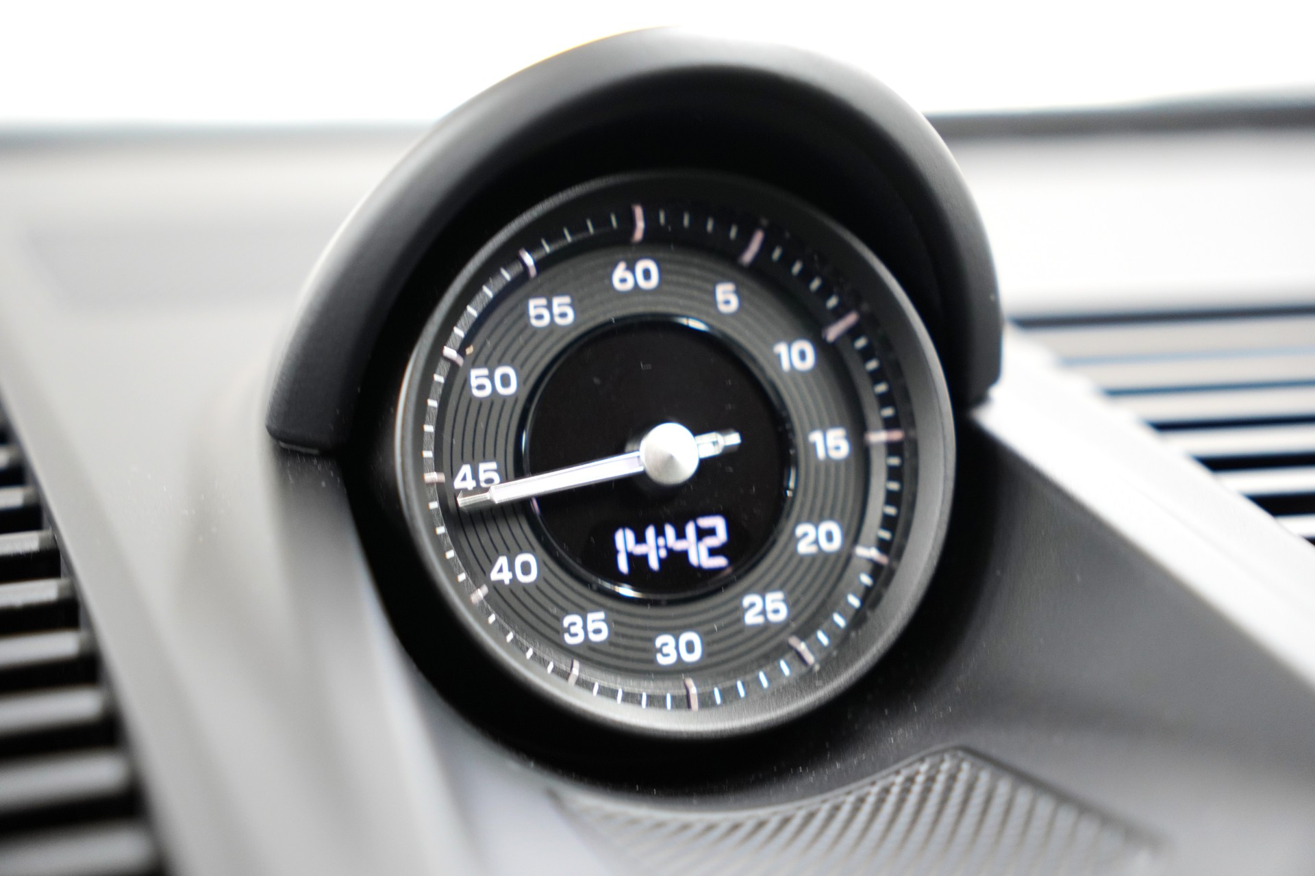 PORSCHE 911 Carrera 4S PDK-image-22