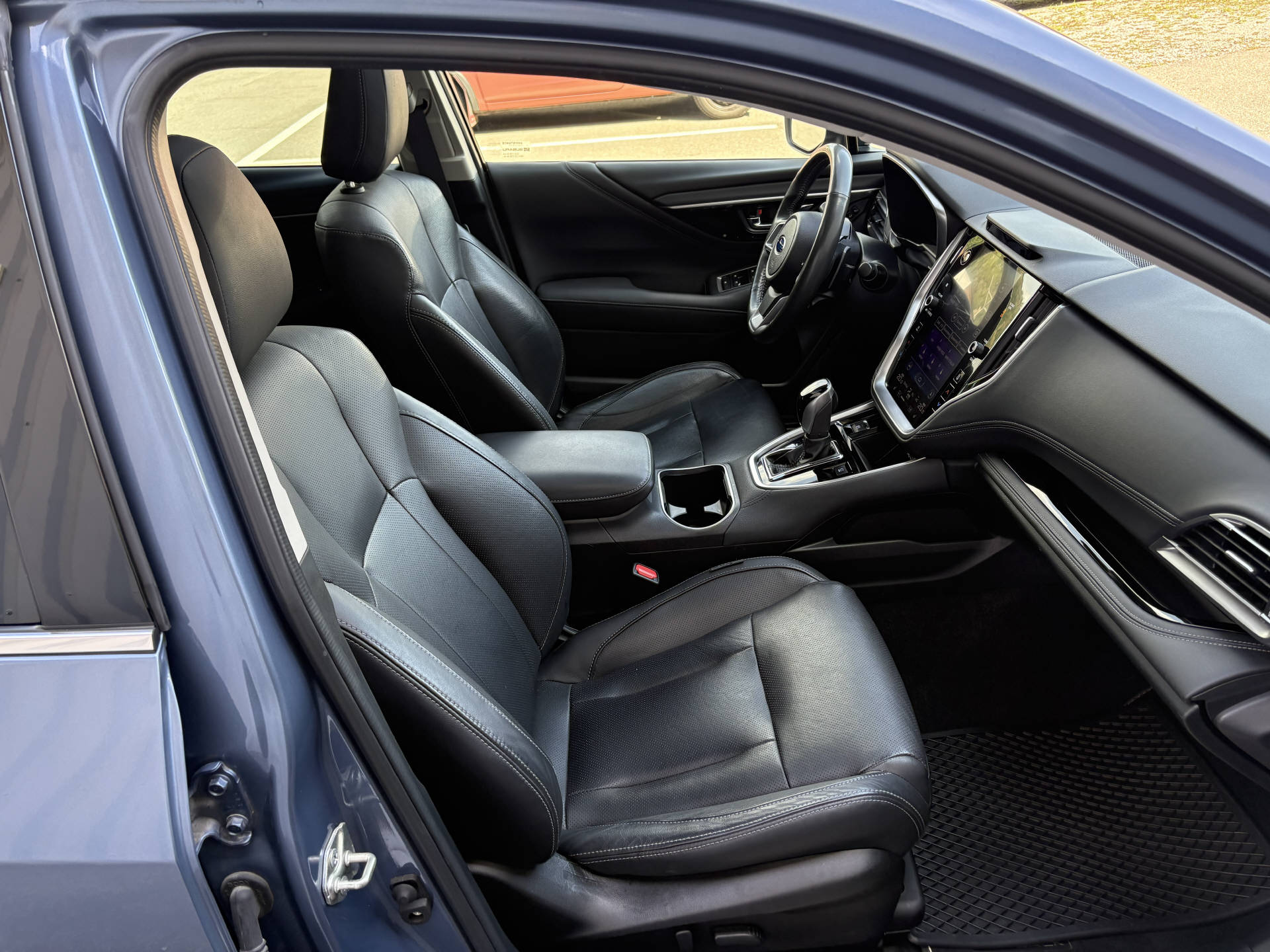 SUBARU Outback 2.5i Luxury-image-4