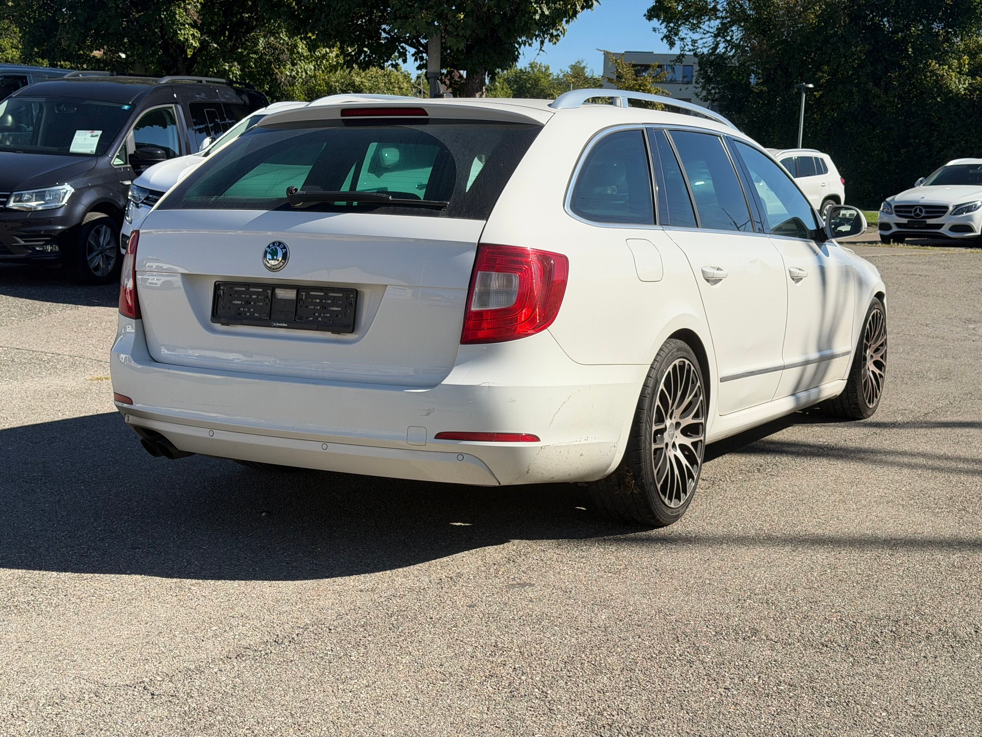 SKODA Superb Combi 1.8 TSI Comfort-image-2