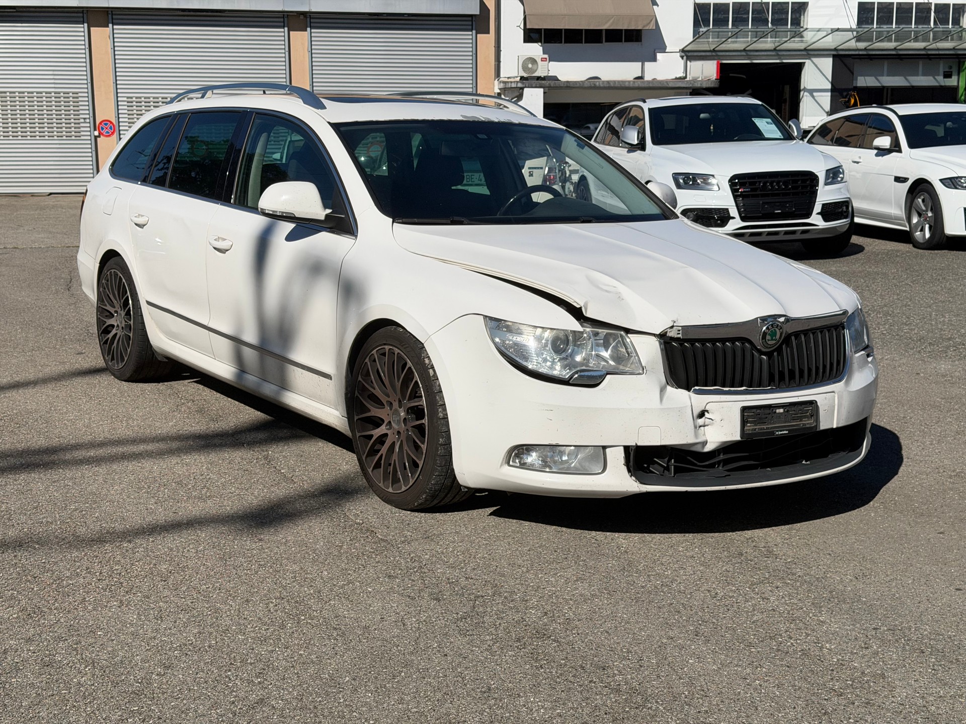 SKODA Superb Combi 1.8 TSI Comfort-image-0