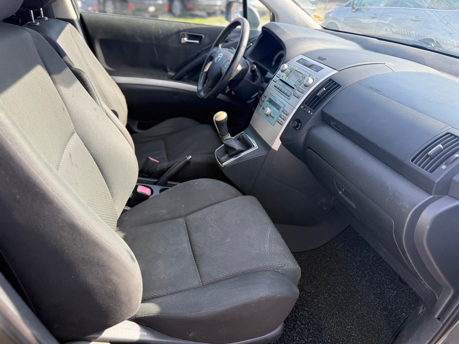 TOYOTA Corolla Verso 1.8 Linea Sol-image-9